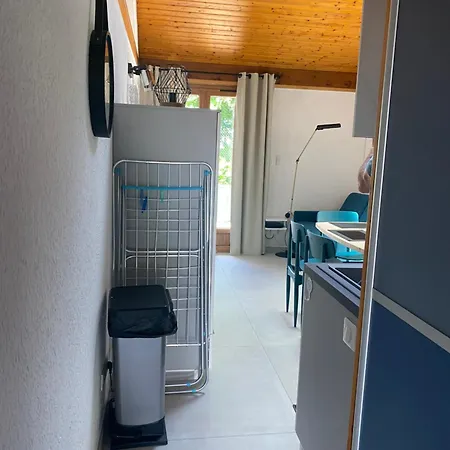 Superbe Maisonnette Au Pied De La A 64 *